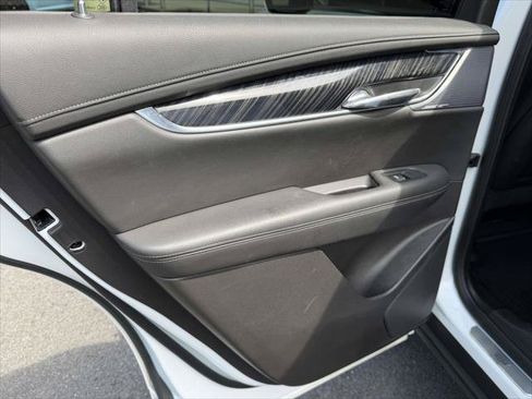 Used 2023 Cadillac XT6 Premium Luxury w/ LPO, Floor Liner Package AWD/4WD image 13