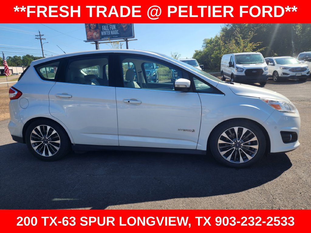 Used 2017 Ford C-MAX Titanium w/ Equipment Group 301A FWD image 4