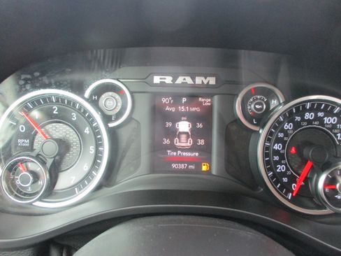 Used 2020 RAM 1500 Lone Star RWD image 24