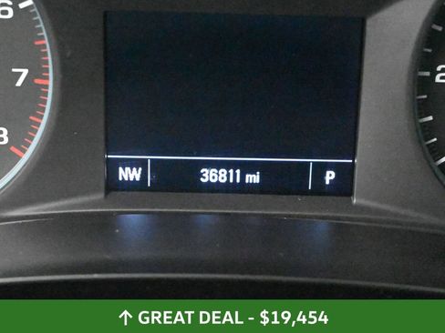 Used 2025 Chevrolet Malibu LT image 38