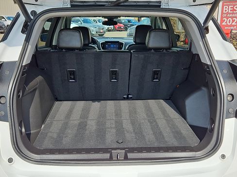 Used 2024 GMC Terrain SLT image 6