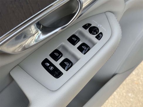 Certified 2023 Volvo XC90 B6 Plus w/ Protection Package image 15