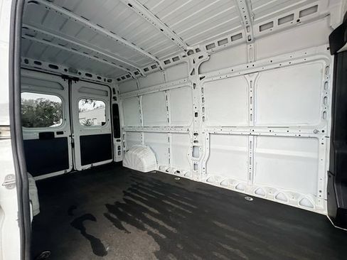 Used 2023 RAM ProMaster 2500 FWD image 32