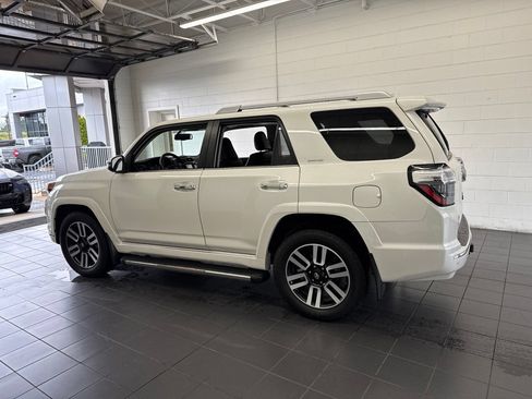 Used 2019 Toyota 4Runner Limited AWD/4WD image 5