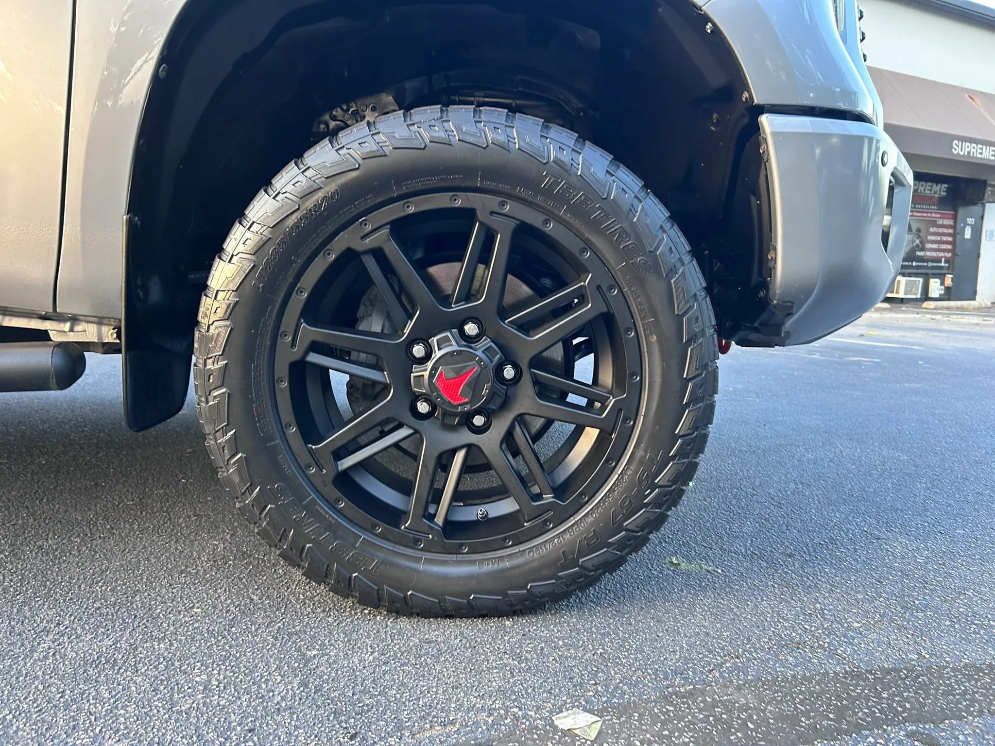 Used 2018 Toyota Tundra SR5 w/ SR5 Upgrade Package RWD image 21