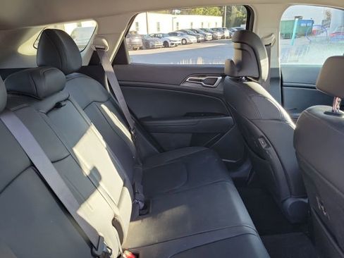 Used 2023 Kia Sportage EX image 34