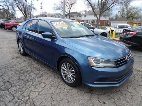 Used 2017 Volkswagen Jetta S image 3