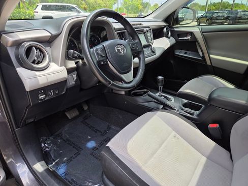 Used 2018 Toyota RAV4 XLE FWD image 29