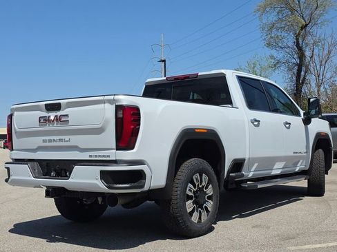 New 2026 GMC Sierra 3500 Denali w/ Denali Reserve Package AWD/4WD image 17