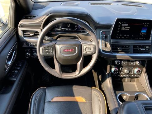 Used 2022 GMC Yukon XL AT4 image 6
