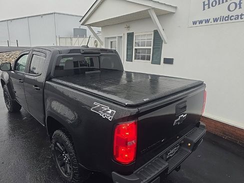 Used 2019 Chevrolet Colorado Z71 w/ Z71 Midnight Edition image 7