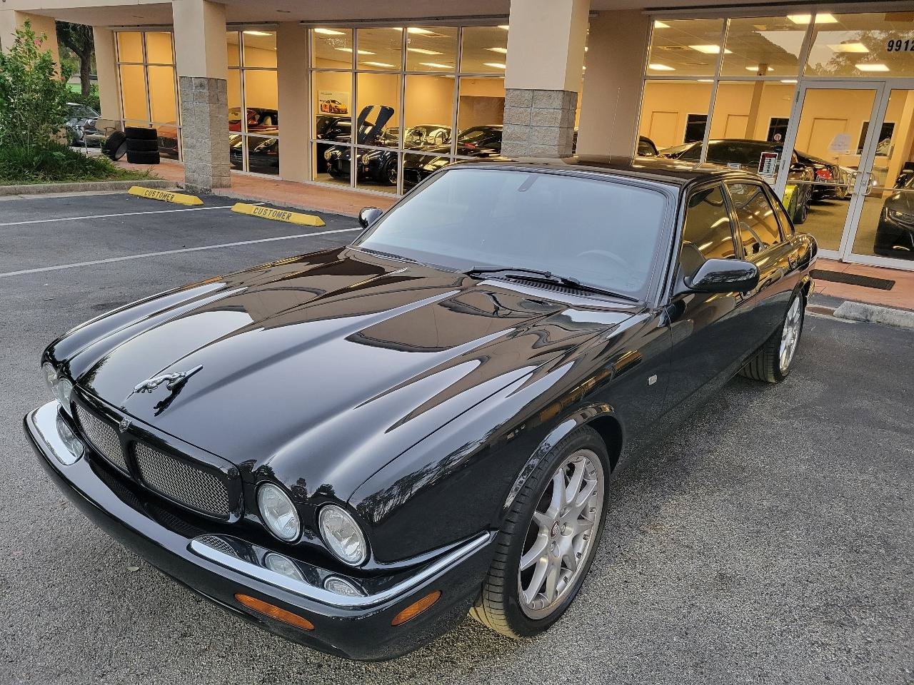 Used 2002 Jaguar XJ8 RWD image 13