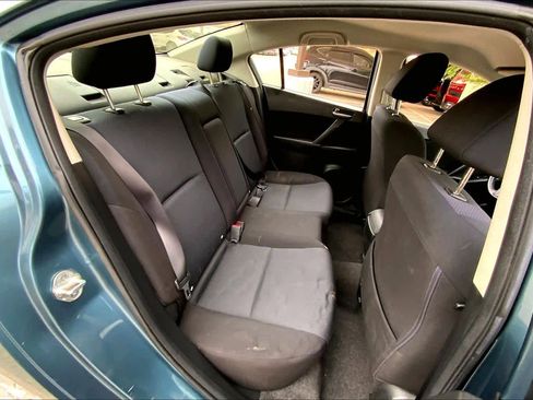 Used 2011 MAZDA MAZDA3 i Touring image 18