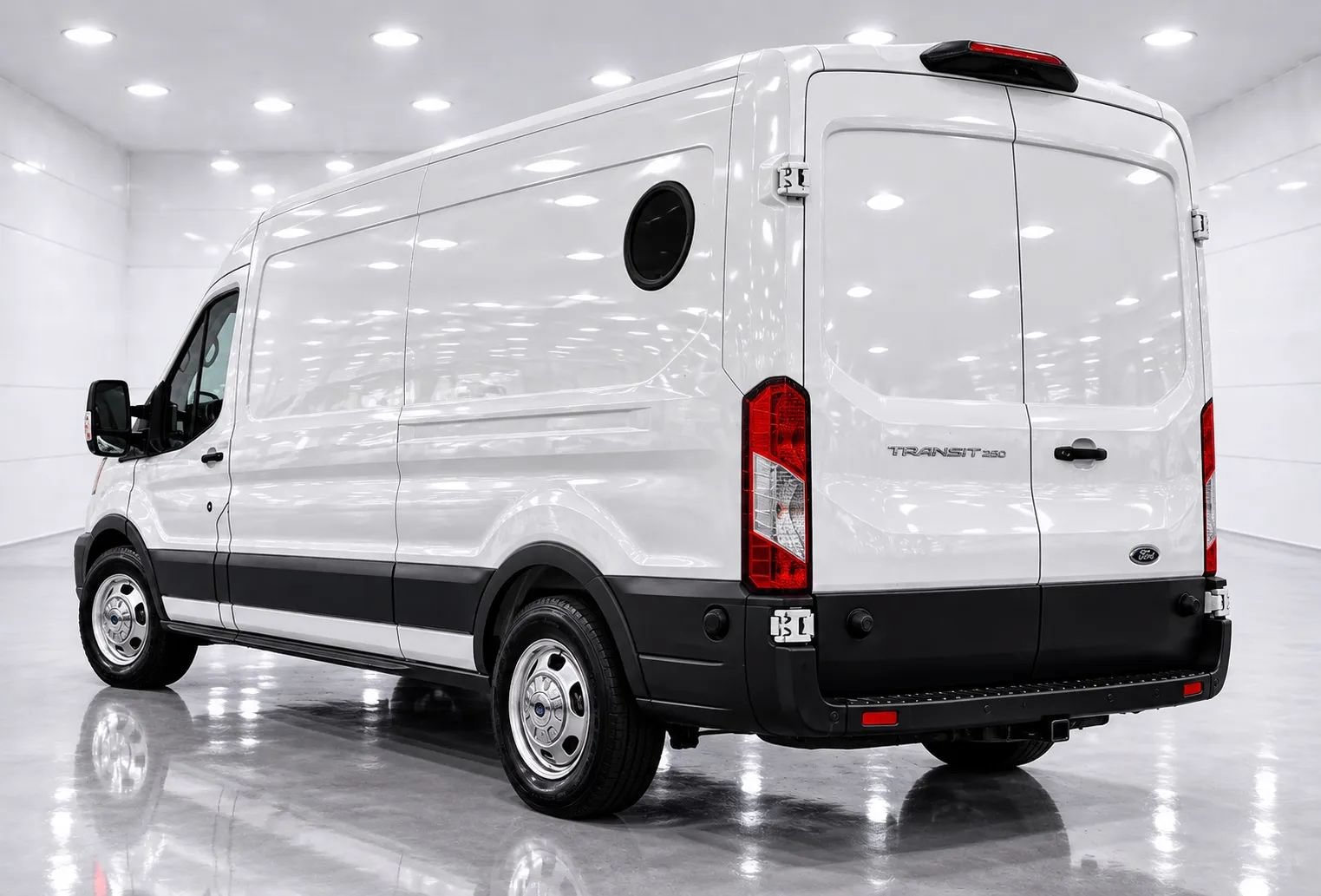 Used 2020 Ford Transit 350 148 Medium Roof AWD w/ Load Area Protection Package image 3