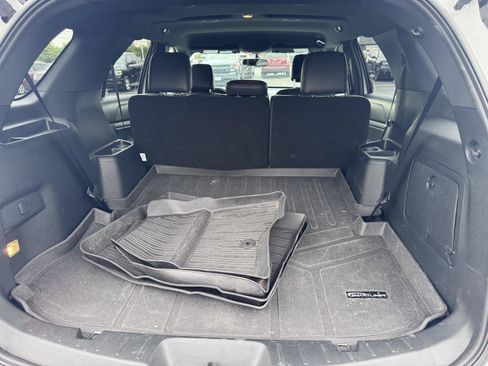 Used 2019 Ford Explorer XLT w/ Equipment Group 202A AWD/4WD image 7