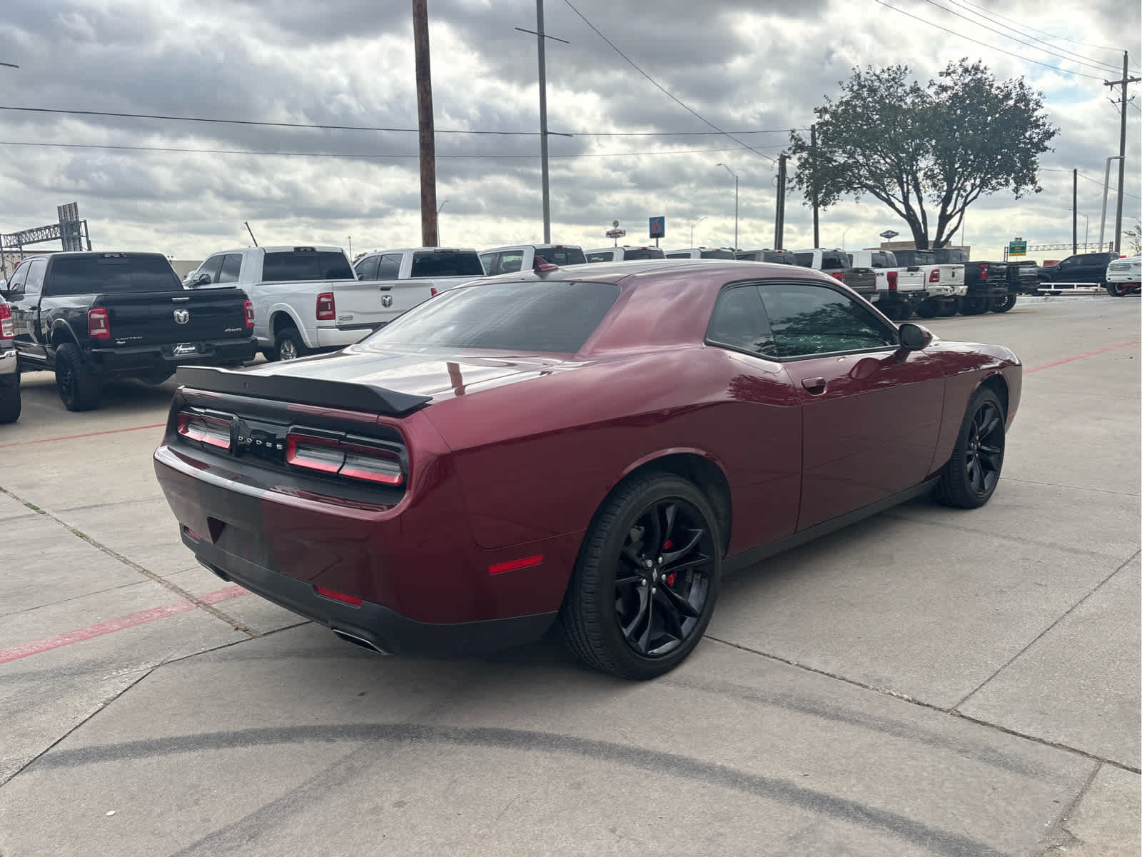 Used 2018 Dodge Challenger SXT Plus RWD image 3
