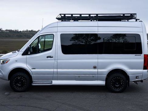 Used 2022 Mercedes-Benz Sprinter 2500 image 9