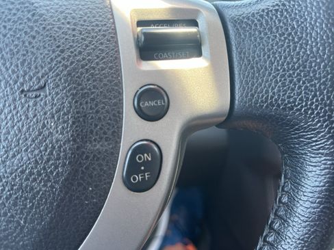 Used 2013 Nissan Rogue SL AWD/4WD image 16
