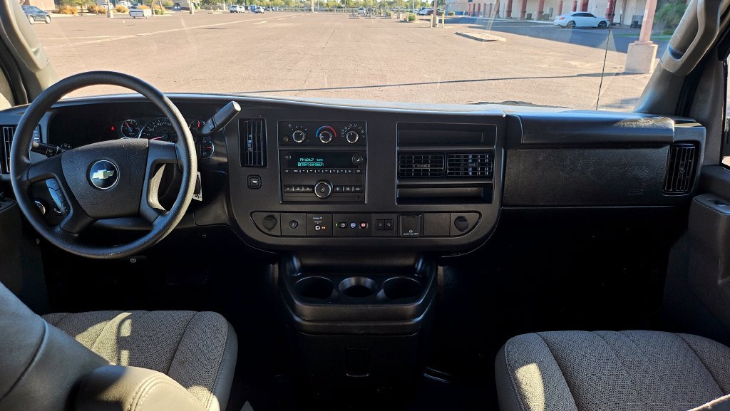 Used 2025 Chevrolet Express 3500 LT w/ LT Preferred Equipment Group RWD image 29