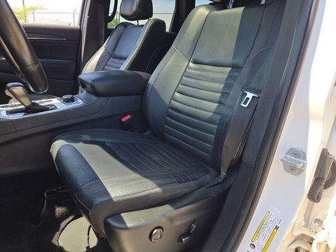 Used 2018 Jeep Grand Cherokee Limited AWD/4WD image 24