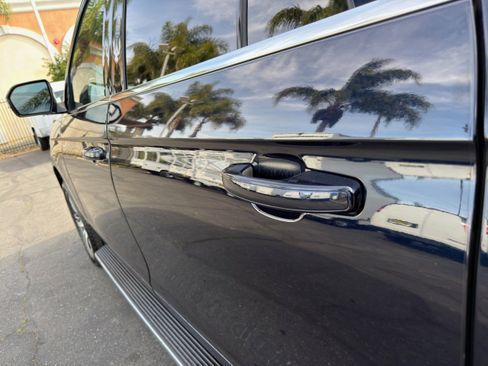 Used 2021 Ford Expedition Max XLT image 40