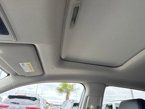 Used 2025 Honda HR-V EX-L image 24