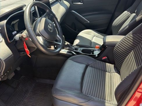 Used 2024 Toyota Corolla Cross AWD Hybrid w/ Convenience Package image 4