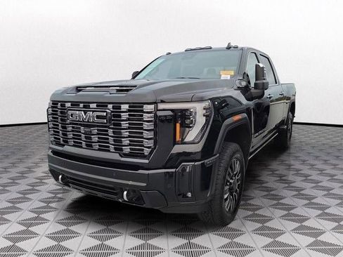 Used 2025 GMC Sierra 2500 Denali Ultimate image 3