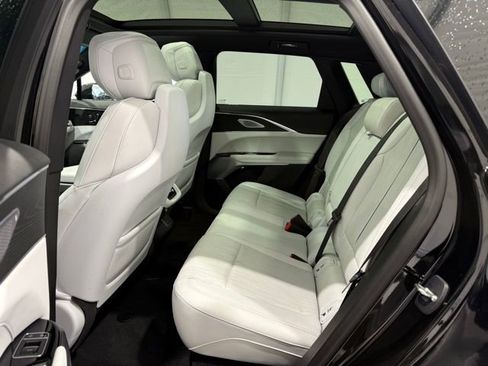 Used 2024 Cadillac Lyriq Sport image 18