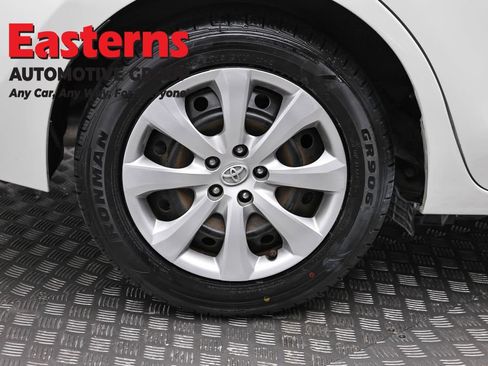 Used 2019 Toyota Corolla LE FWD image 30