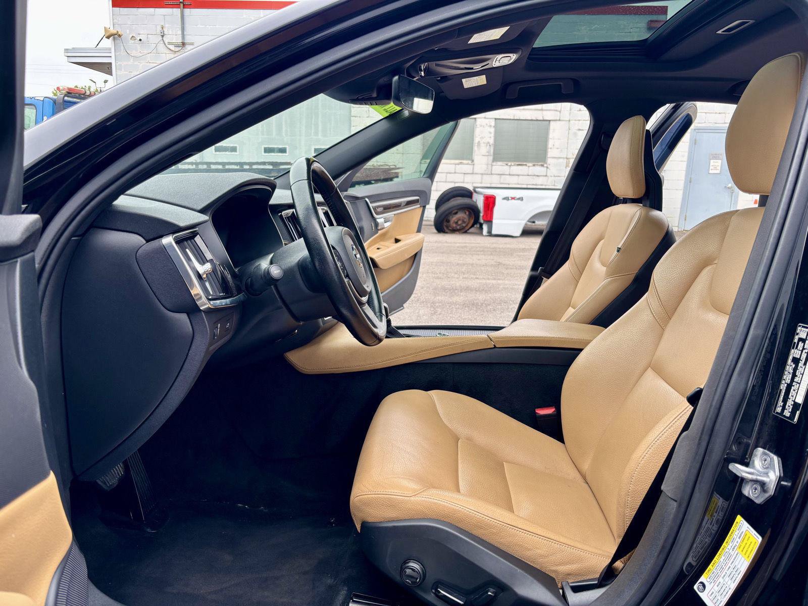 Used 2017 Volvo S90 T6 Momentum w/ Vision Package AWD/4WD image 2