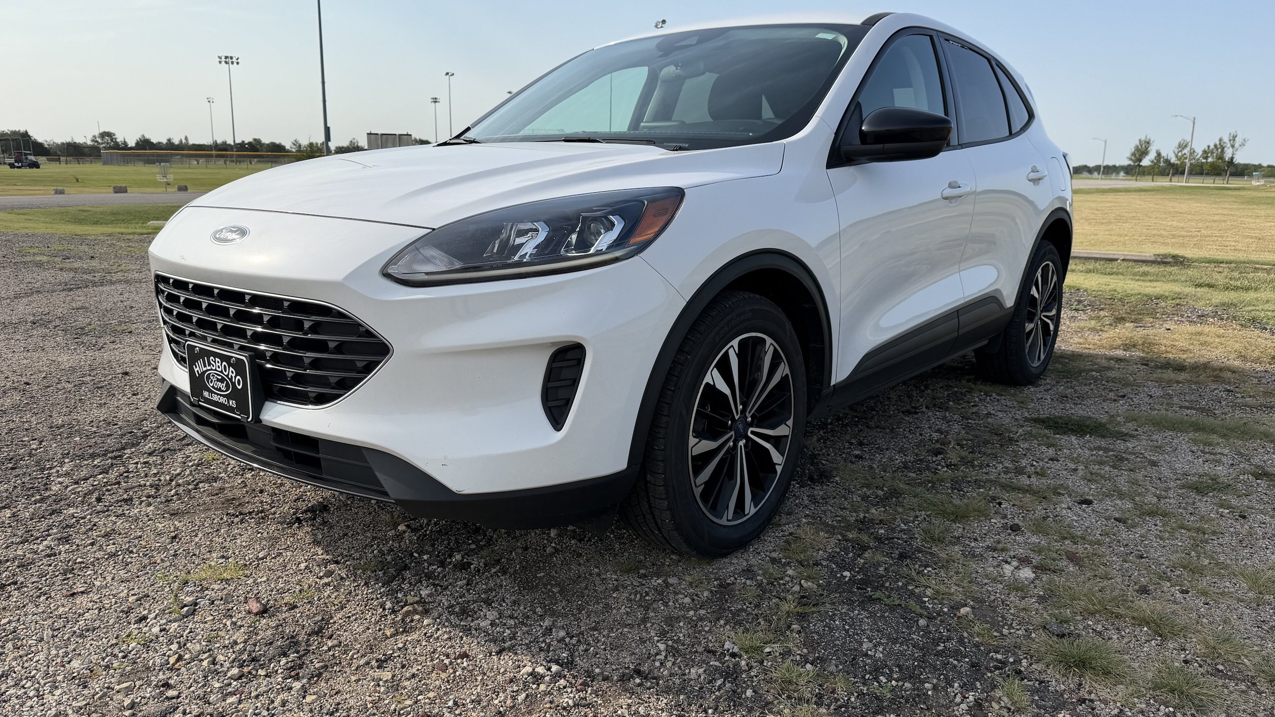Used 2022 Ford Escape SE w/ SE Sport Appearance Package AWD/4WD image 12