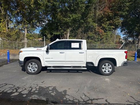 Used 2020 Chevrolet Silverado 2500 LTZ w/ LTZ Plus Package image 2