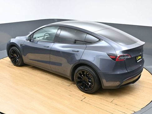 Used 2023 Tesla Model Y Long Range AWD/4WD image 46