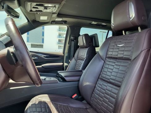 Certified 2022 Cadillac Escalade Premium Luxury Platinum AWD/4WD image 30