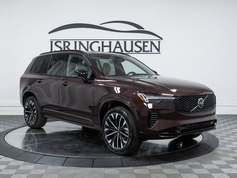 New 2026 Volvo XC90 B6 Ultra w/ Protection Package image 3
