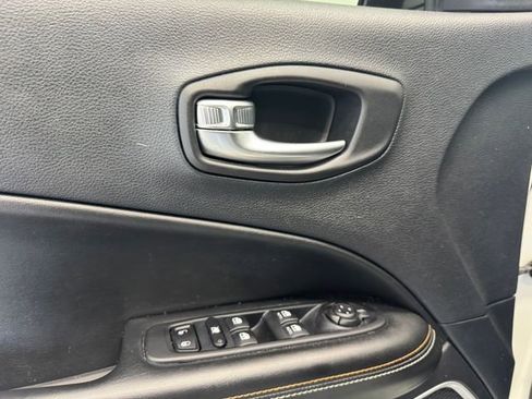 Used 2020 Jeep Compass Latitude image 36