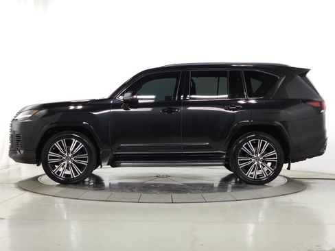 Used 2023 Lexus LX 600 4WD w/ Appearance Package image 5
