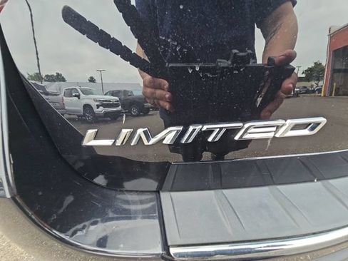 Used 2024 Ford Explorer Limited AWD/4WD image 34