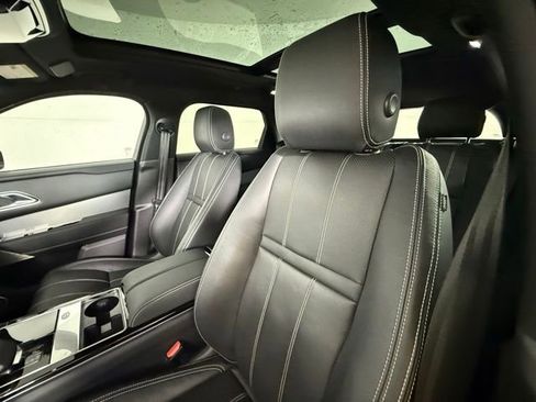 Used 2022 Land Rover Range Rover Velar R-Dynamic S image 5