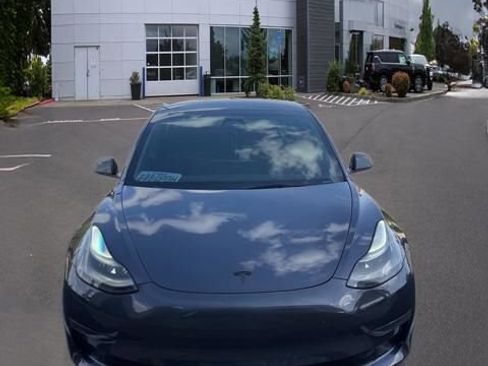 Used 2023 Tesla Model 3 Standard Range image 19
