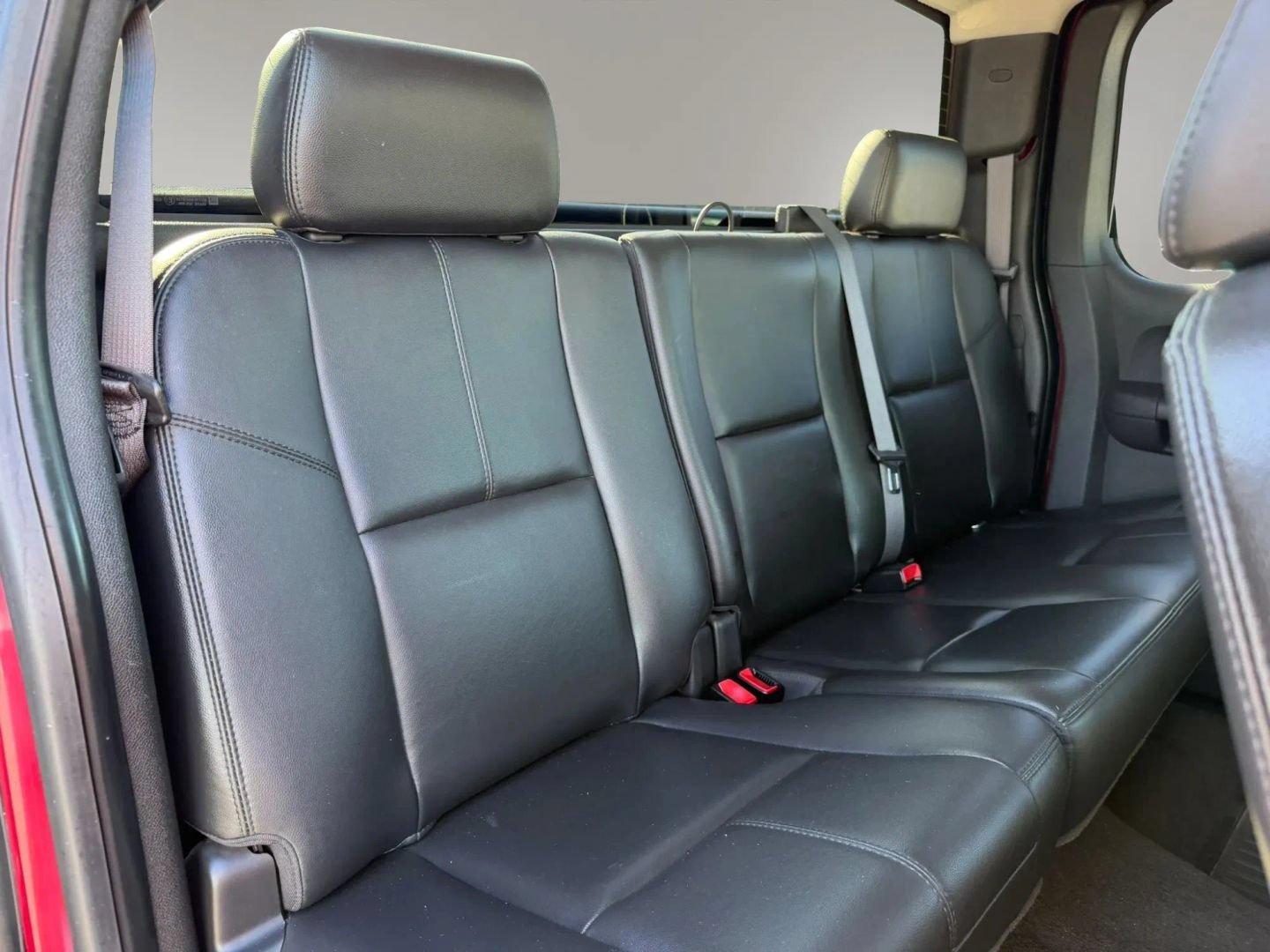 Used 2007 Chevrolet Silverado 1500 LTZ w/ EZ-Lift Tailgate Package RWD image 19