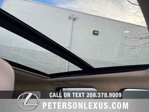 Used 2024 Ford Expedition Limited image 14