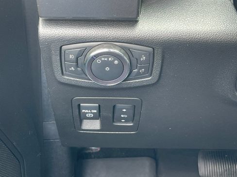 Used 2020 Ford F150 XLT w/ Equipment Group 302A Luxury AWD/4WD image 29