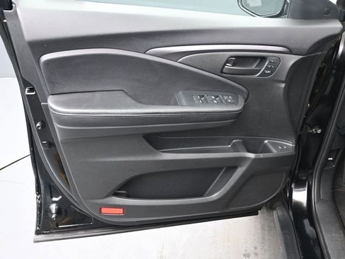 Certified 2023 Honda Passport EX-L image 17