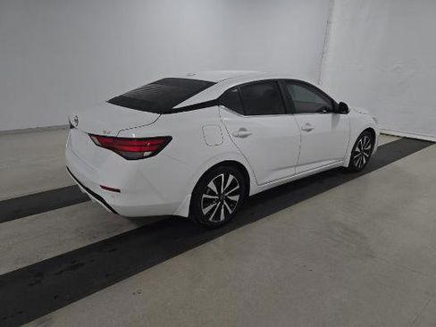Used 2024 Nissan Sentra SV w/ SV Premium Package image 4