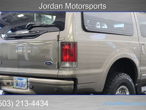 Used 2005 Ford Excursion Limited image 44