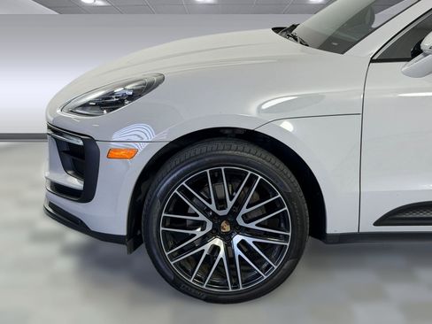 Used 2024 Porsche Macan image 11