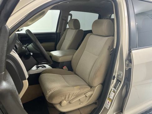 Used 2008 Toyota Tundra 4x4 CrewMax w/ Tow Pkg image 18