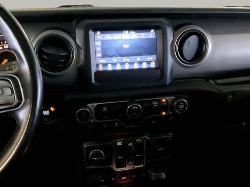 Used 2021 Jeep Gladiator Sport AWD/4WD image 6